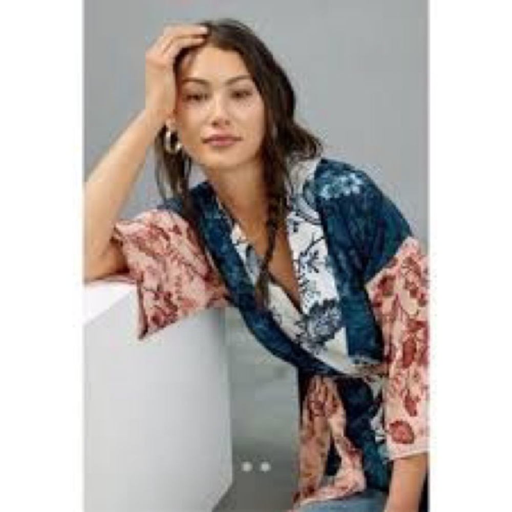 Anthropologie Floral Navy and Pink Kimono Top One Size NWT